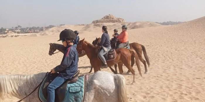 Balade à cheval dans le désert 